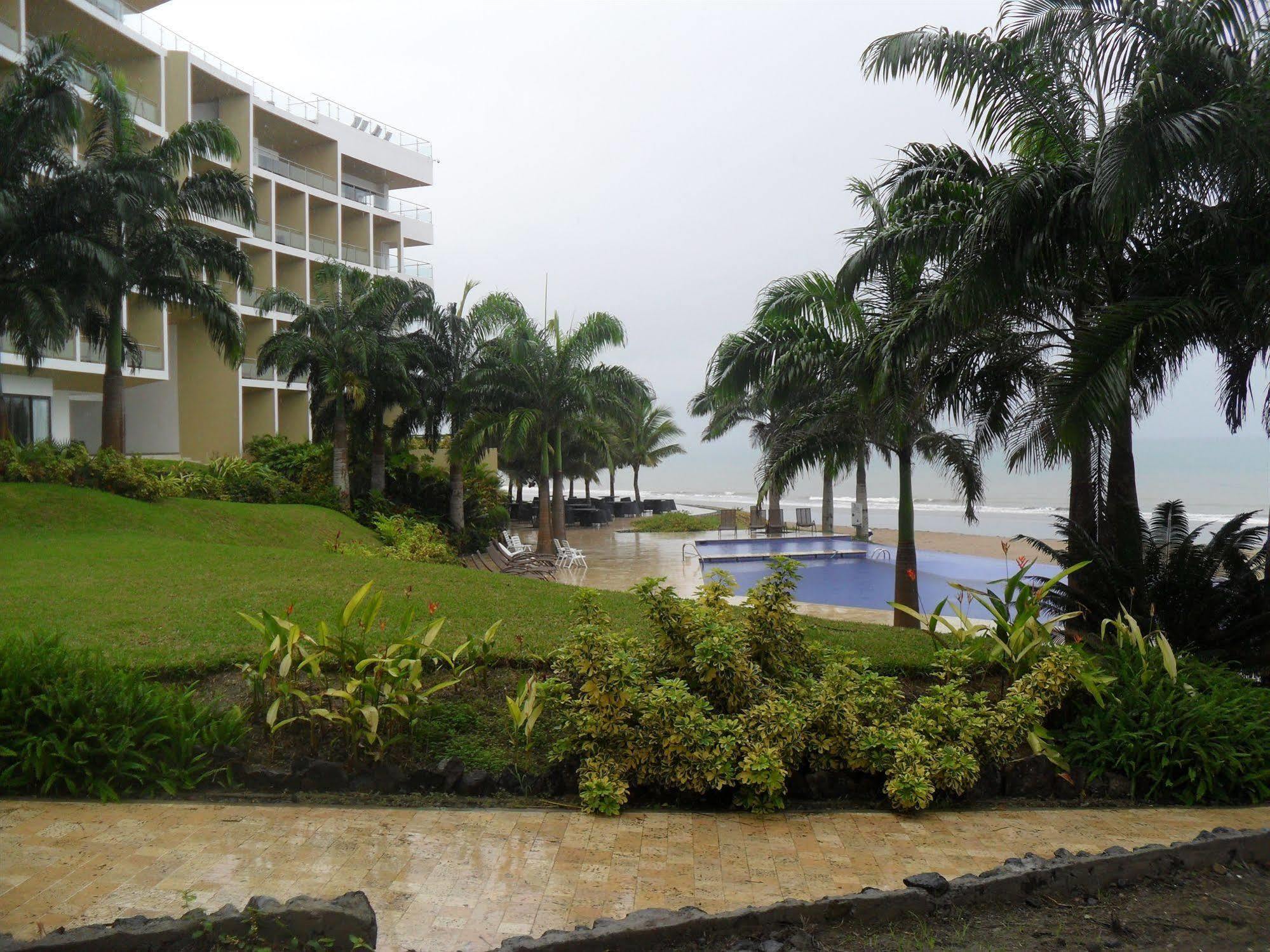 Hotel Makana Resort Tonsupa Esterno foto